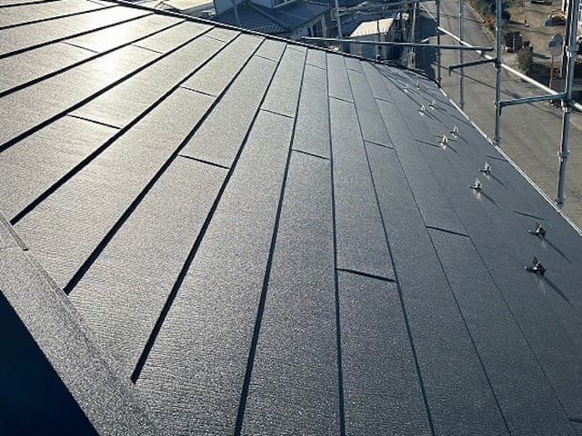 屋根カバー工法断面図